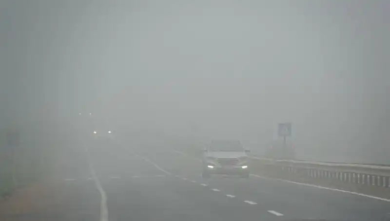 Tekirdağ'da Görüş Mesafesi Sıfıra Düşüyor, Trafik Tehlikeye Girdi!