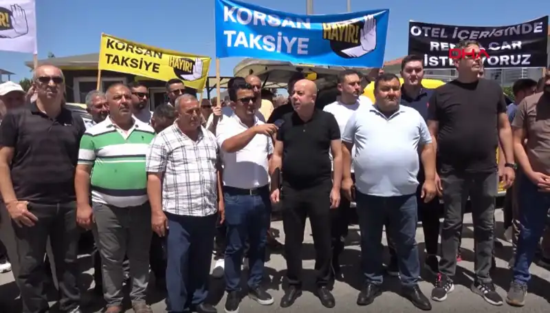 Belek Taksicileri Kontak Kapatma Eylemi ile Dikkat Çekti