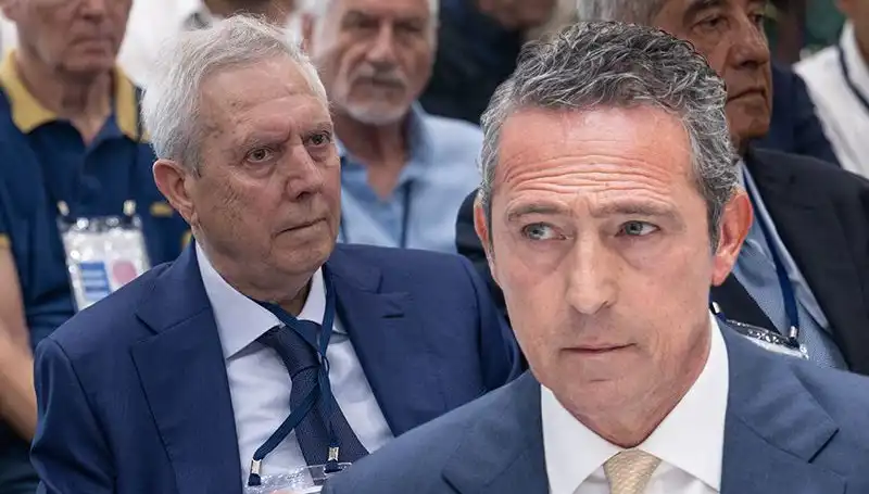Fenerbahçe Divan Kurulu'nda Aziz Yıldırım Ser verip, sır vermedi!