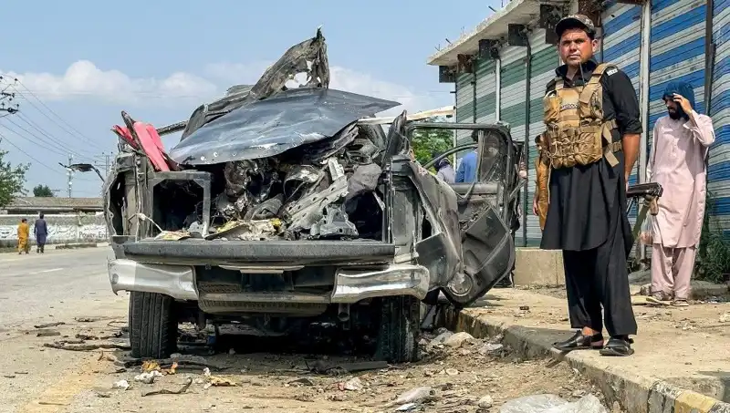 Pakistan’da Yaşanan Patlama: Dört Yetkili ve Bir Polis Memuru Hayatını Kaybetti