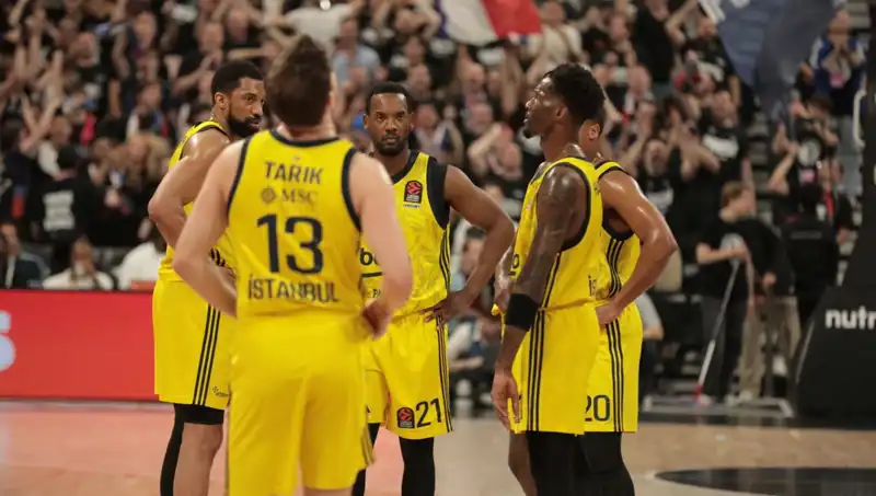Fenerbahçe, Panathinaikos’u Geçerek Final Hedefine Kilitlendi