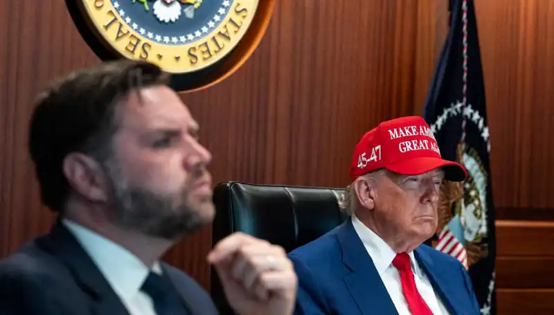 Trump'ın Azil Tasarısı Reddedildi: Siyasi Gelişmeler ve Sonrasındaki Etkiler