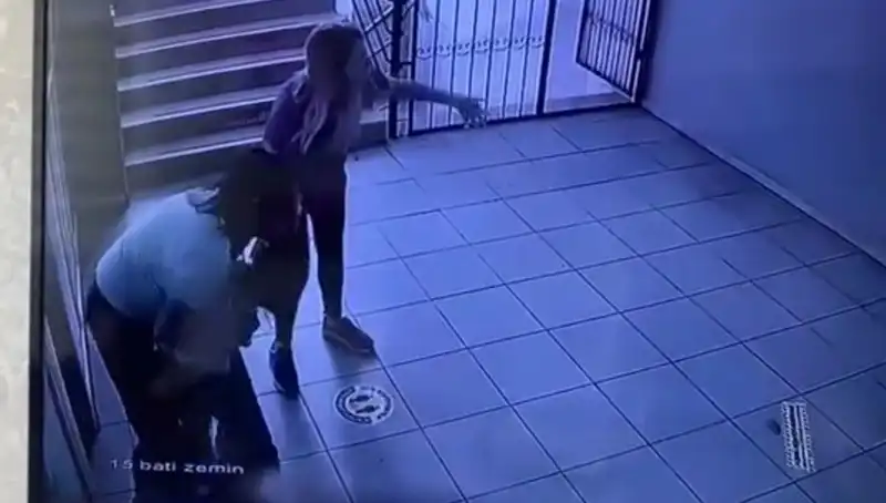 Öğretmen, Heimlich Manevrası ile Öğrencinin Hayatını Kurtardı