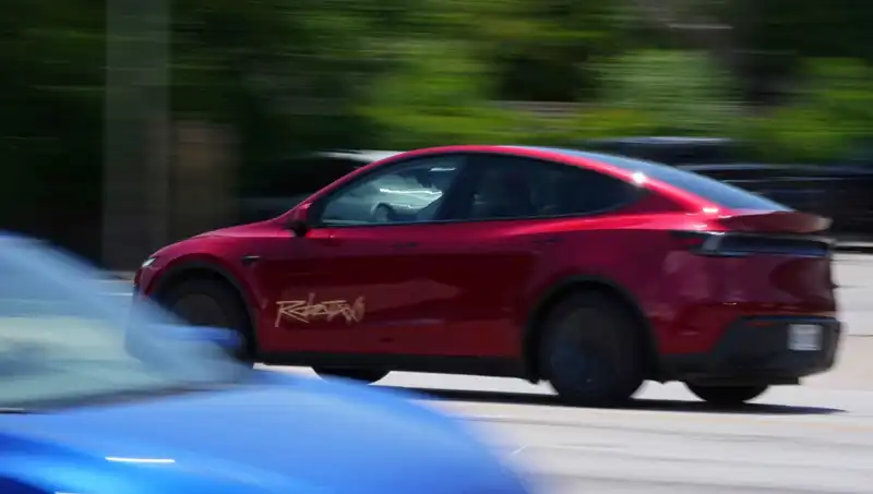 Musk’ın Robotaxi Projesi Başarıya Ulaşamadı: Hız Sınırını Aşarken Kaos Ortaya Çıktı
