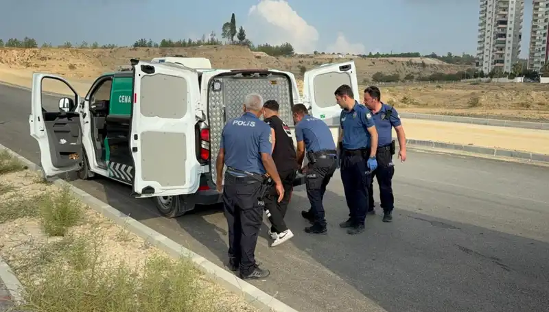 Yol Kenarında Bulunan Ceset, Gizemli Ölümün Sırlarını Aralıyor