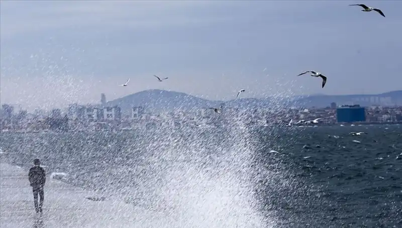 Marmara ve Ege Bölgesi'nde Kuvvetli Rüzgar Uyarısı ve Etkileri
