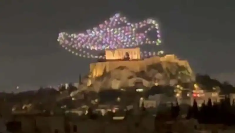 Akropolis Üzerinde Drone ile Reklam Çekimi: Soruşturma Süreci Başladı