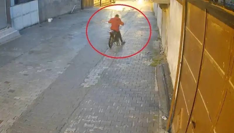 Çaldığı Motosiklet Arızalanmasına Rağmen Hırsız İleriye Devam Etti!
