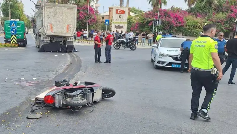 Mersin'de Dehşet Verici Kaza: Bir Kişi Hayatını Kaybetti, Diğeri Yaralı