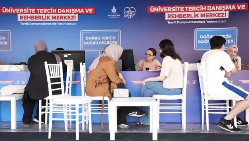 İstanbul'da 24 Yeni Tercih Danışma Merkezi: Üniversite Seçiminde Rehberlik