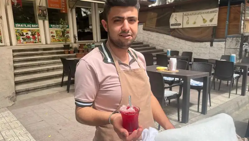 Dağların Zirvesindeki Kar, Haziran Ayında Nehir Olup Akıyor!