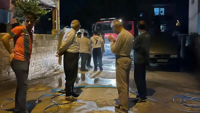 Park Halindeki Araç Kısa Sürede Alev Alev Yandı: Olayın Sebebi Ne?