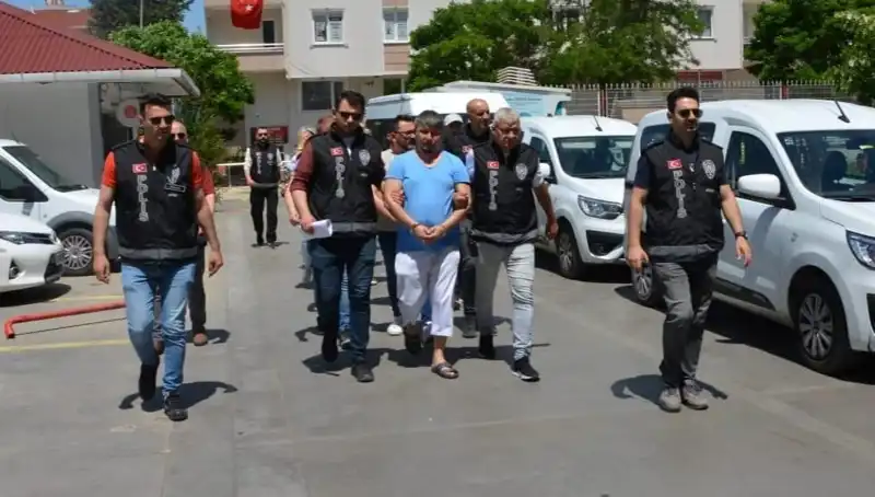 Lüleburgaz'da Fuhuş Operasyonu: Gizli Ağ Çözüldü, Çok Sayıda Gözaltı