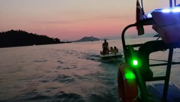Fethiye Açıklarında Sürüklenen Tekne: 4 Kişinin Dramını Anlatıyor