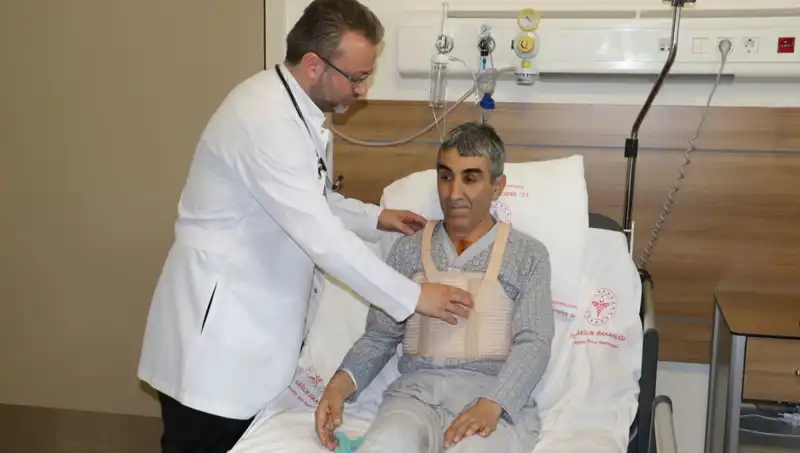 Hayatını Tehlikeye Atan Aort Yırtılması: Ameliyat 8,5 Saat Sürdü