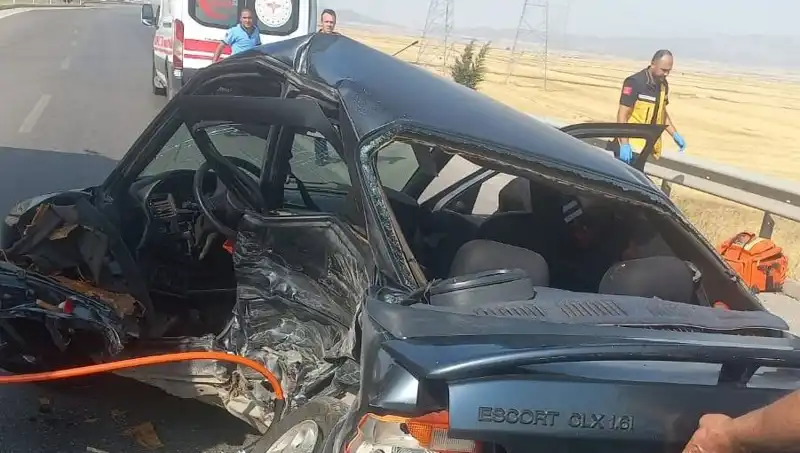 Gaziantep'te Korkunç Kaza: İki Otomobil Çarpıştı, 1 Ölü, 1 Yaralı!