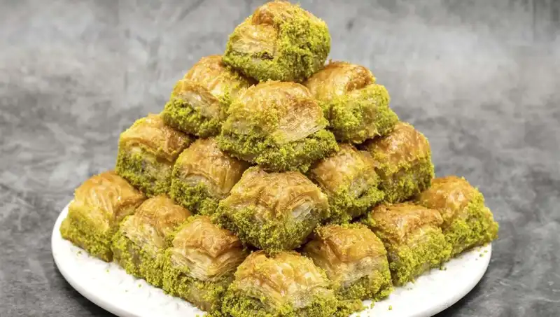 Baklavadan Bakteri Çıktı! Uzmanlardan Şok Eden Uyarılar
