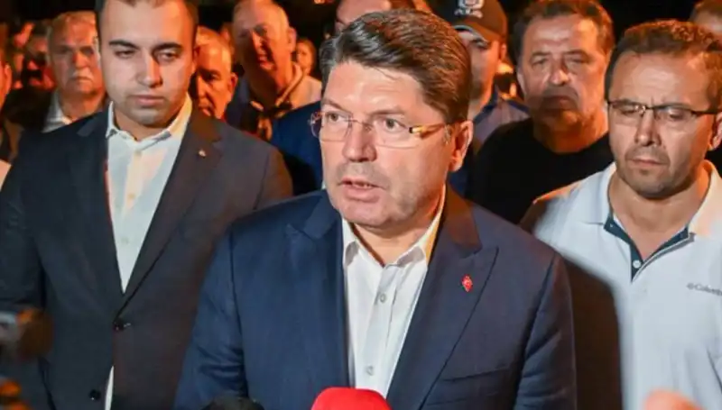 Bursa Orman Yangınında FETÖ Bağlantısı: Bakan Tunç Açıklamalarda Bulundu