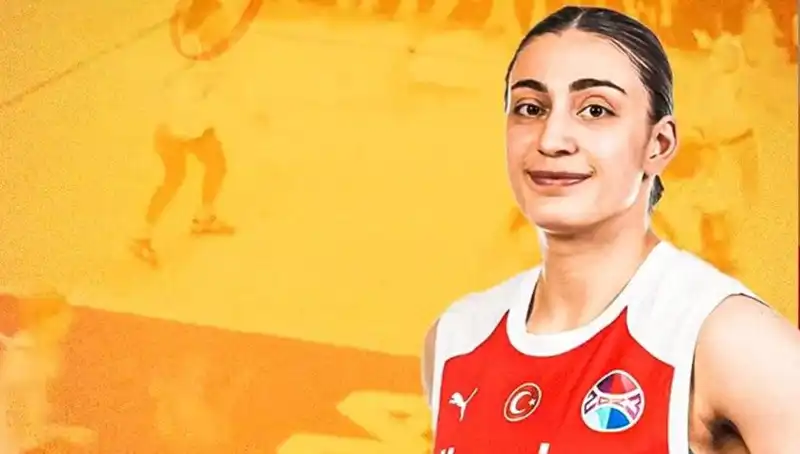 Galatasaray’dan Üç İsimle Sözleşme Uzatma Hamlesi