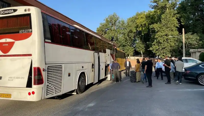 Şiraz'da Otobüs Devrildi: 21 Can Kaybı ve Yaralılar