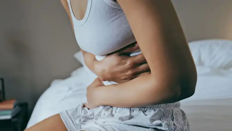 22 Yaşında Bağırsak Kanseri: Genç Yaşta Teşhis ve Dikkat Edilmesi Gereken Belirtiler
